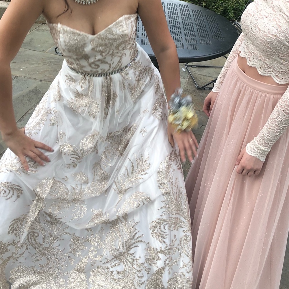 Prom Dress - Picture 3 of 4